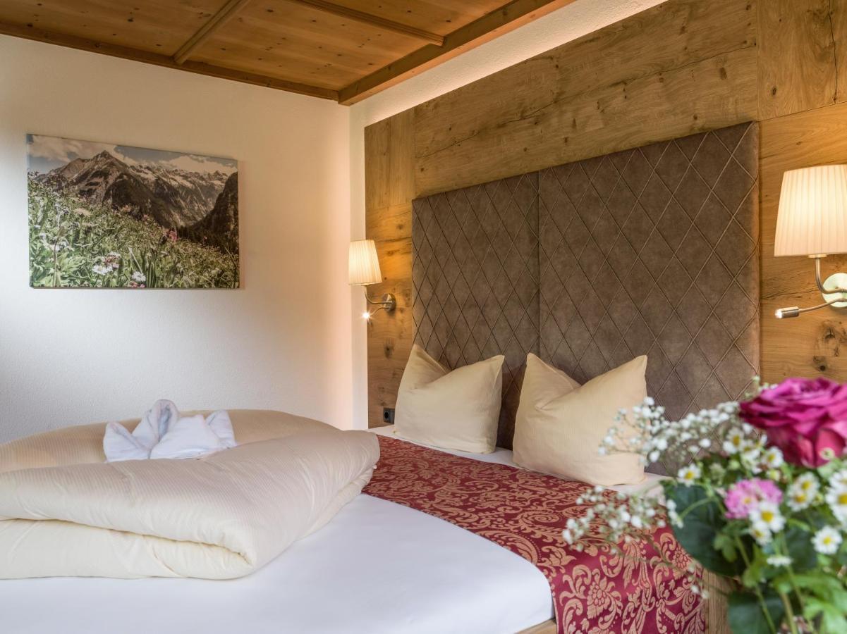 Alpenherz Hotel Garni Герлос Экстерьер фото