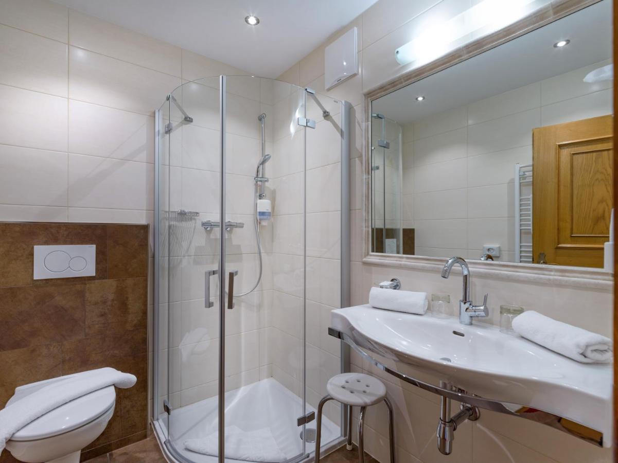 Alpenherz Hotel Garni Герлос Экстерьер фото