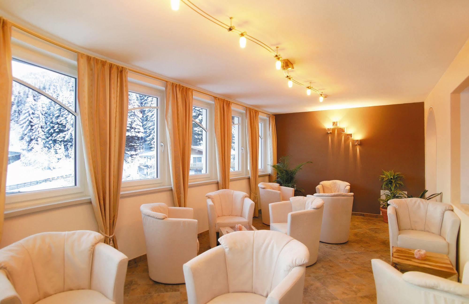 Alpenherz Hotel Garni Герлос Экстерьер фото