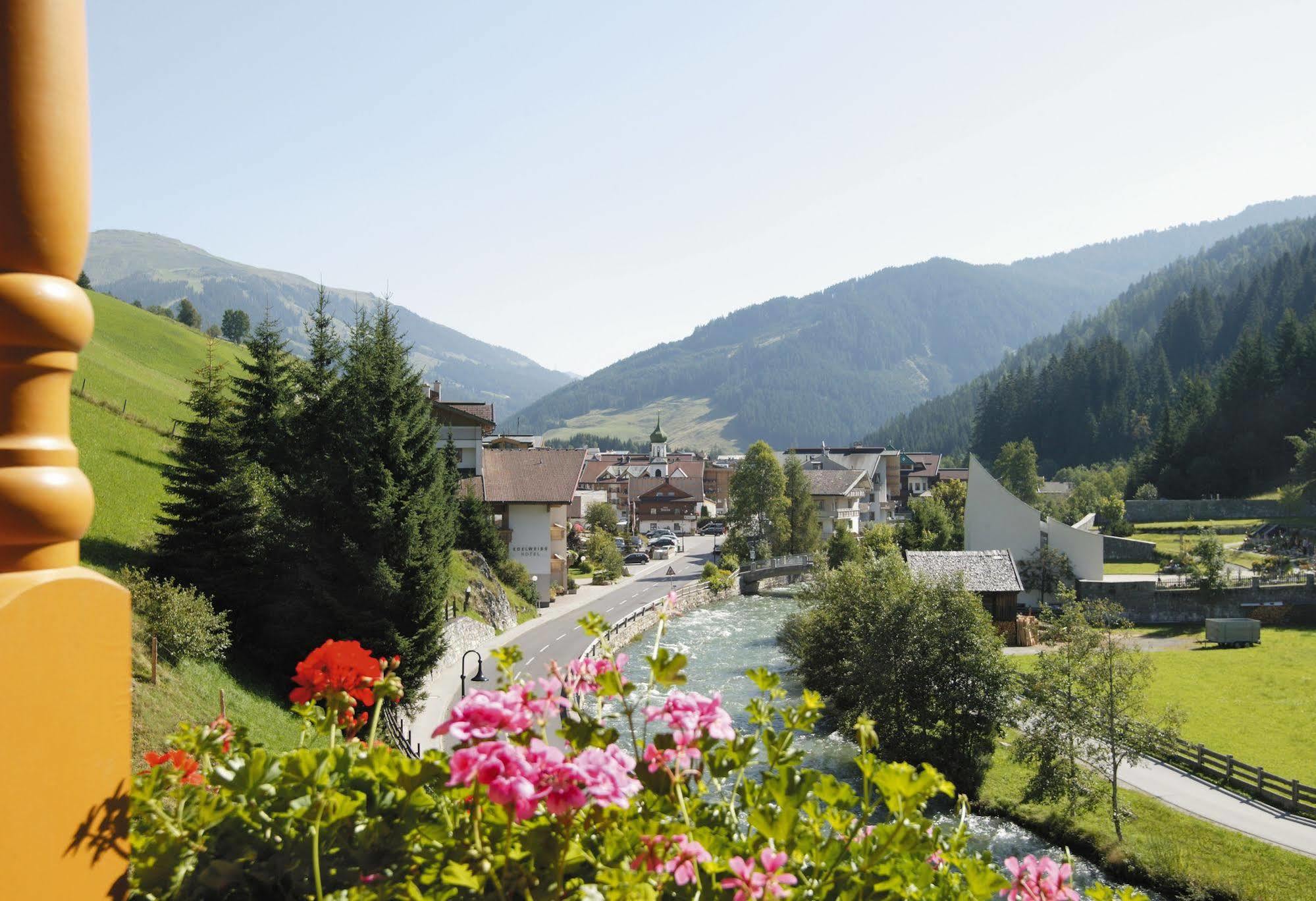 Alpenherz Hotel Garni Герлос Экстерьер фото
