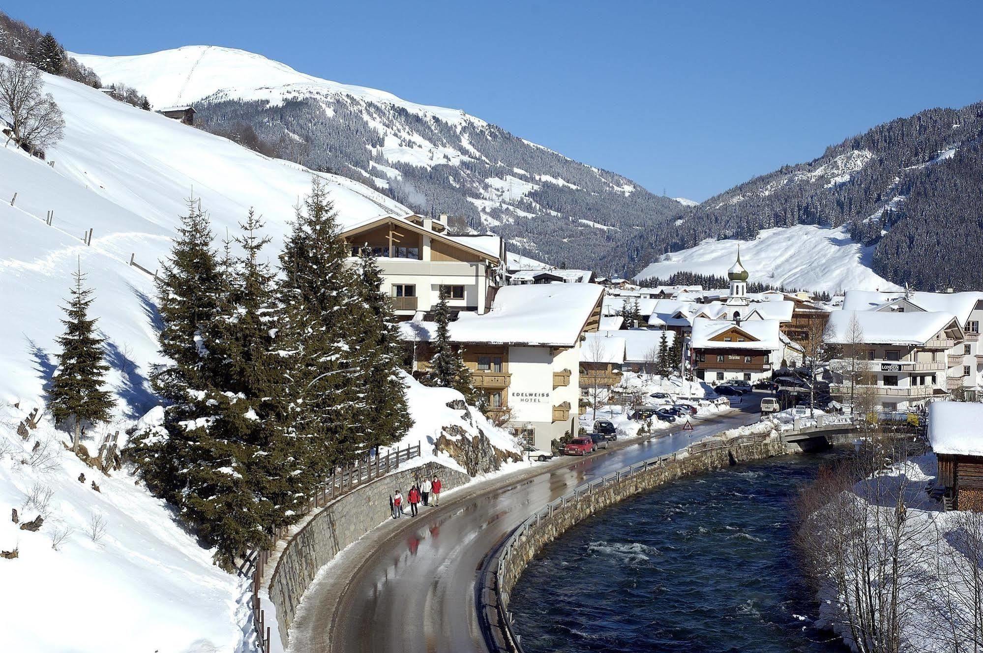 Alpenherz Hotel Garni Герлос Экстерьер фото