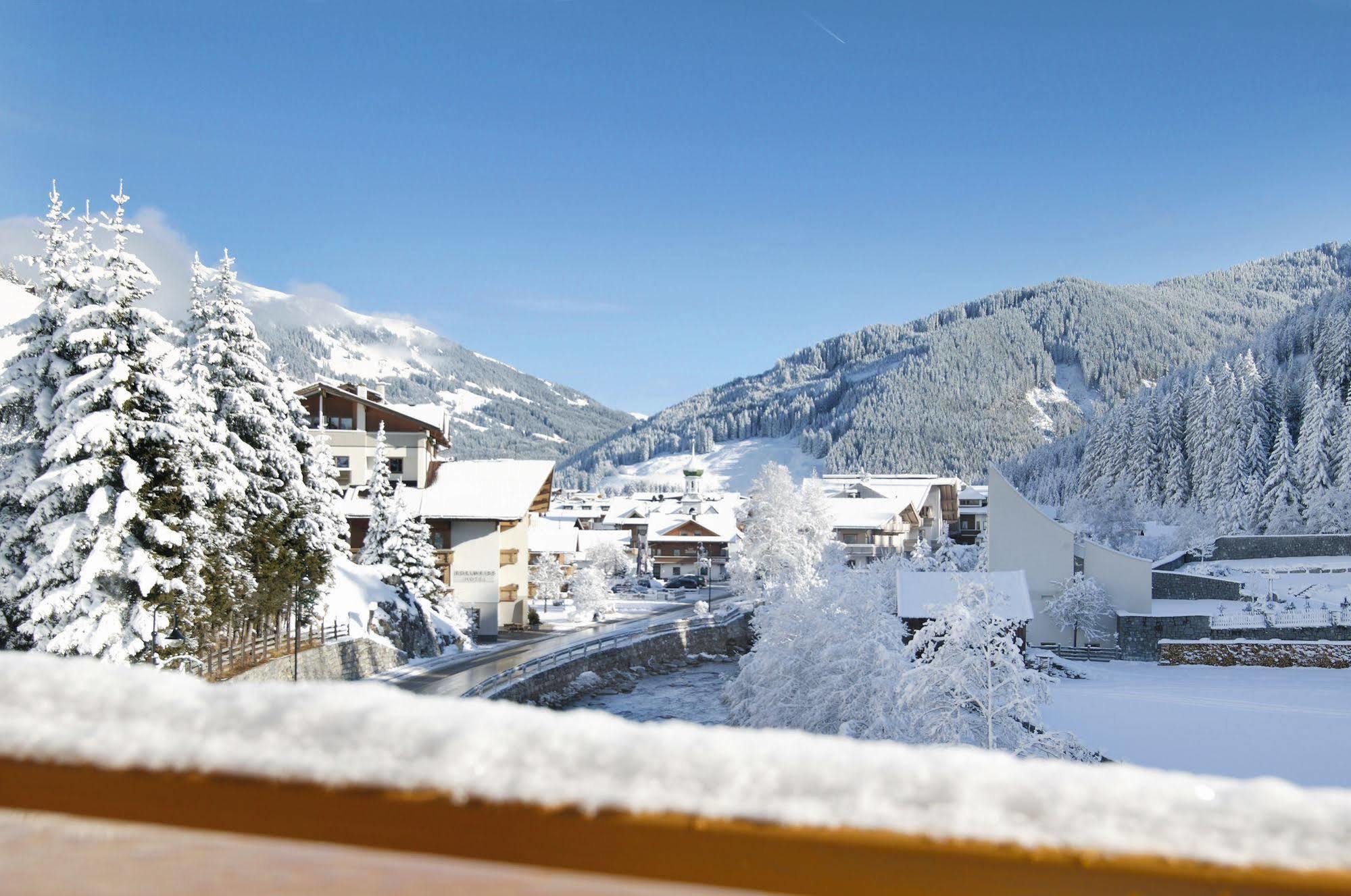 Alpenherz Hotel Garni Герлос Экстерьер фото