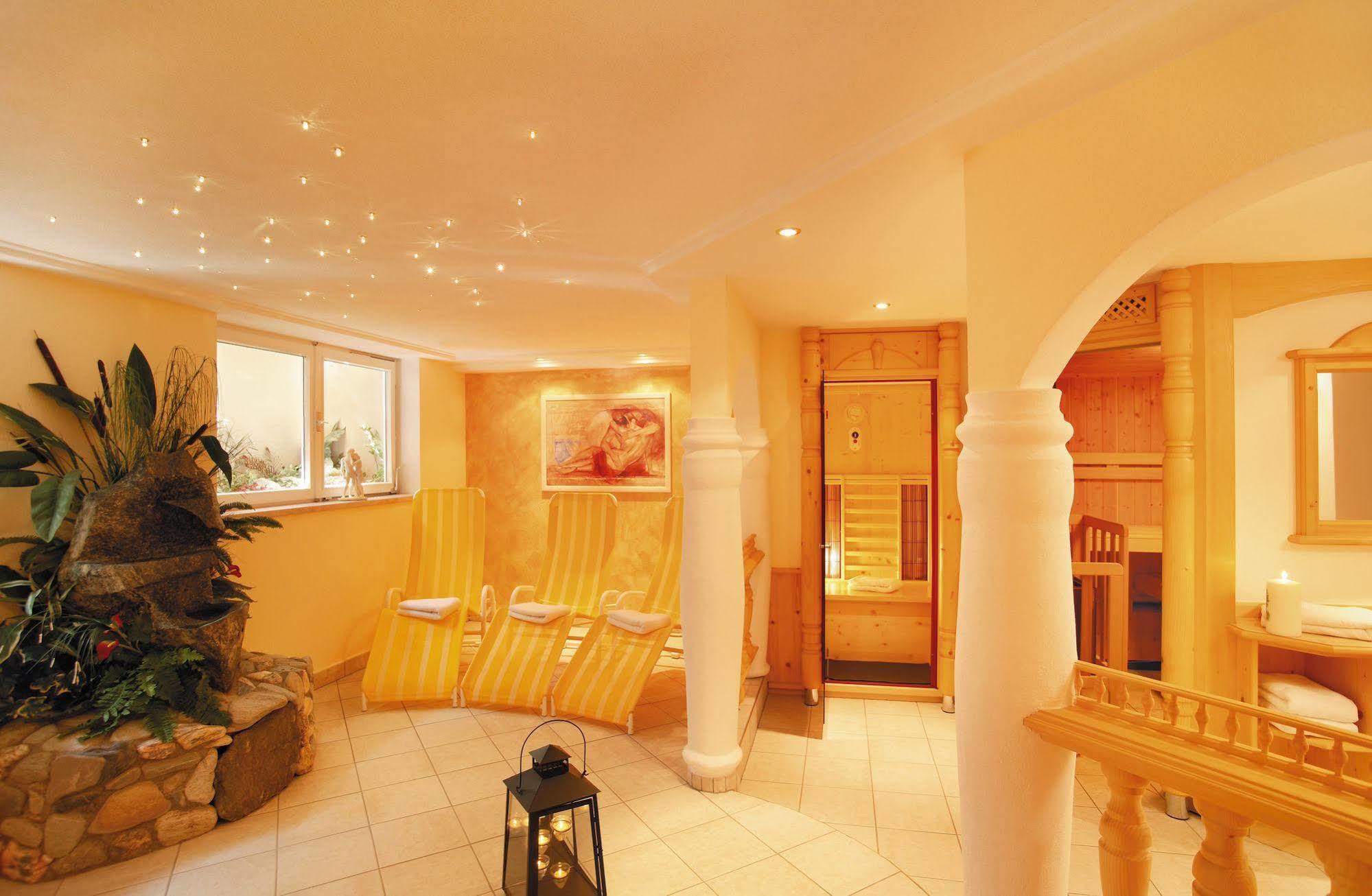 Alpenherz Hotel Garni Герлос Экстерьер фото