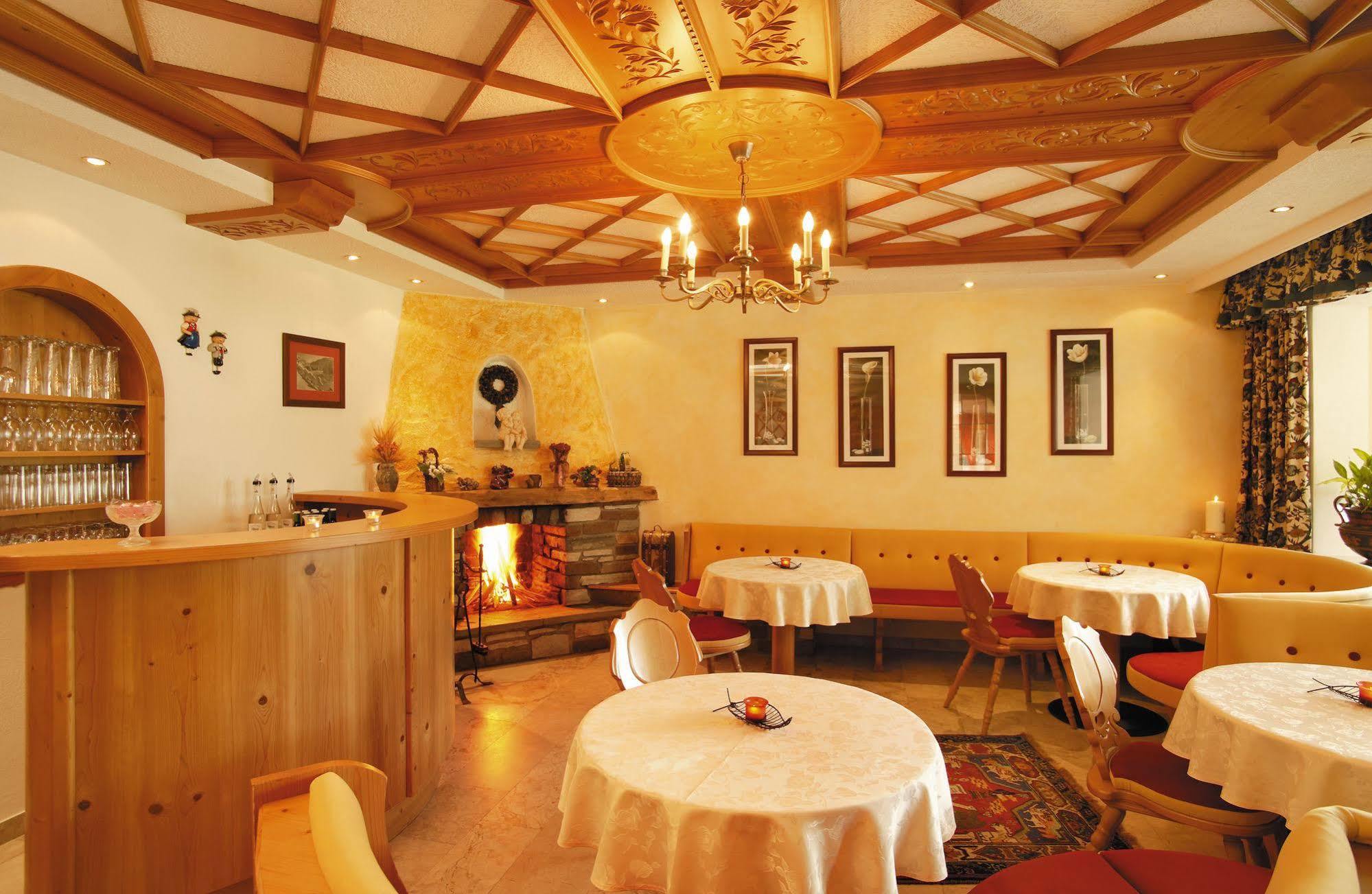 Alpenherz Hotel Garni Герлос Экстерьер фото